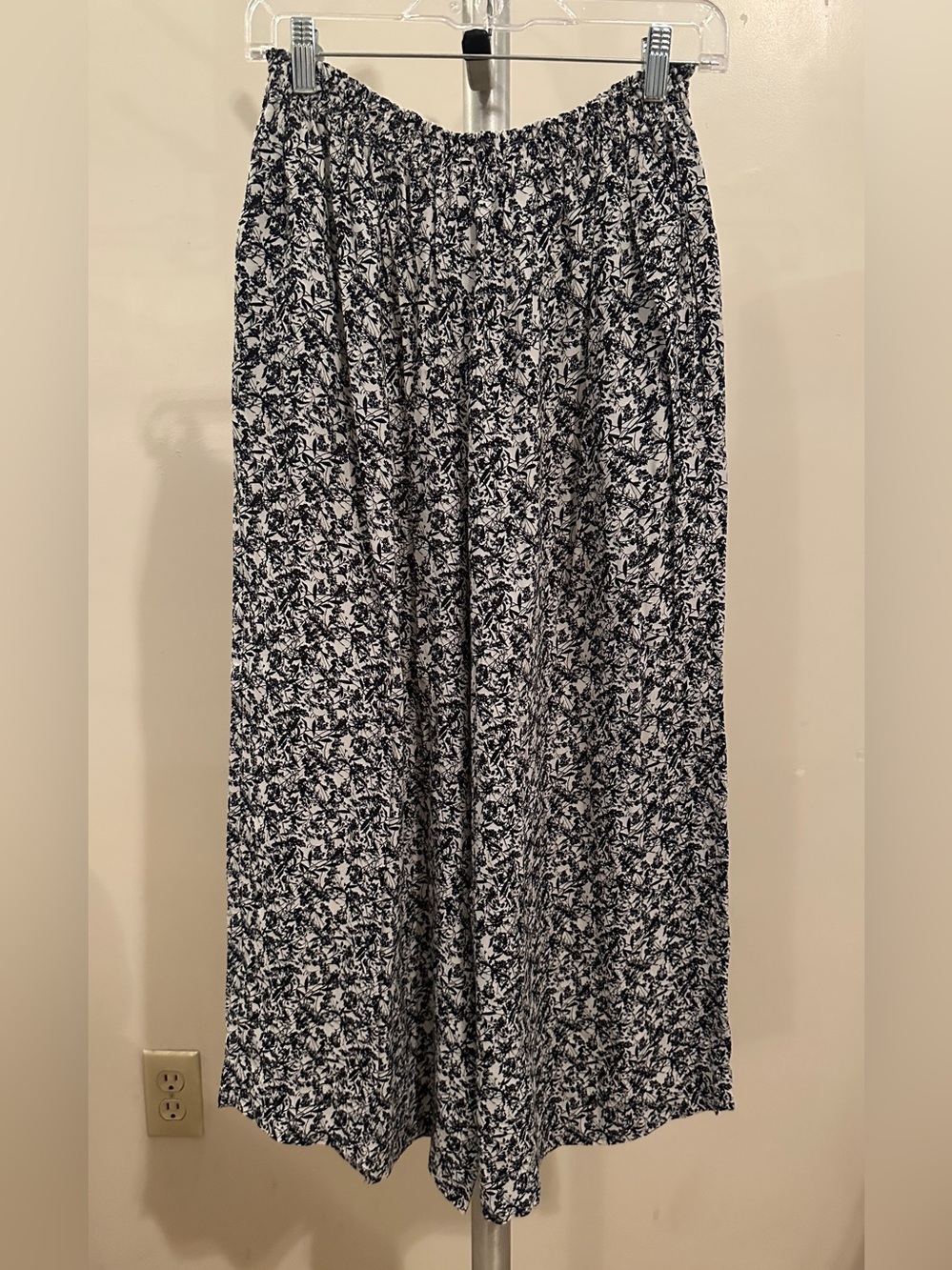 Max & Co. Black and White Floral Maxi Wide-Leg Pants